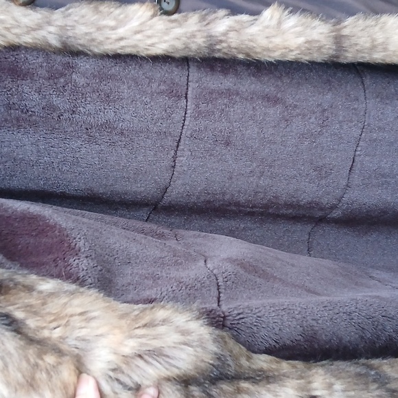 Gallery Womens Brown Long Sleeve Fur Collared  Trench Coat Size Medium - Picture 8 of 12